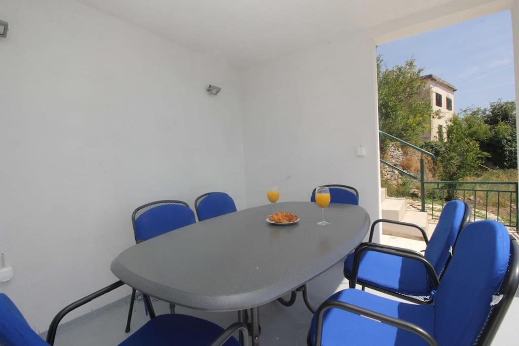 פודגורה Holiday Home Aria מראה חיצוני תמונה