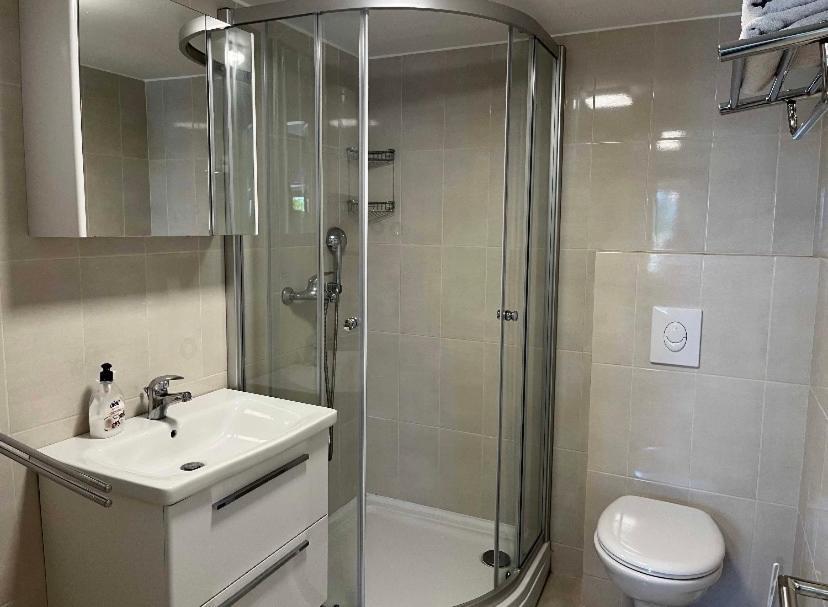 פודגורה Holiday Home Aria מראה חיצוני תמונה
